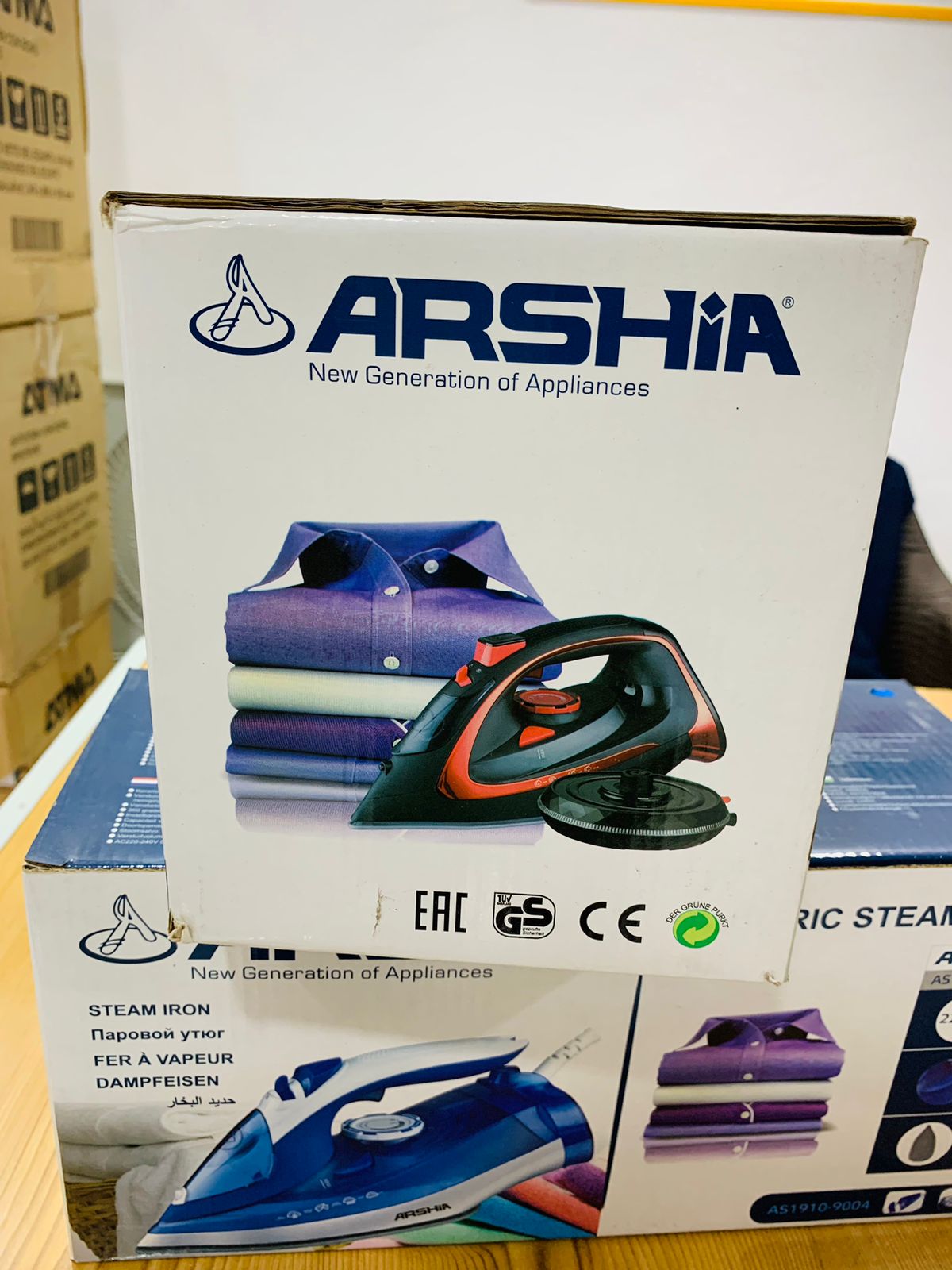 Arshia Brand Steam Iron Model AS 1910-9008