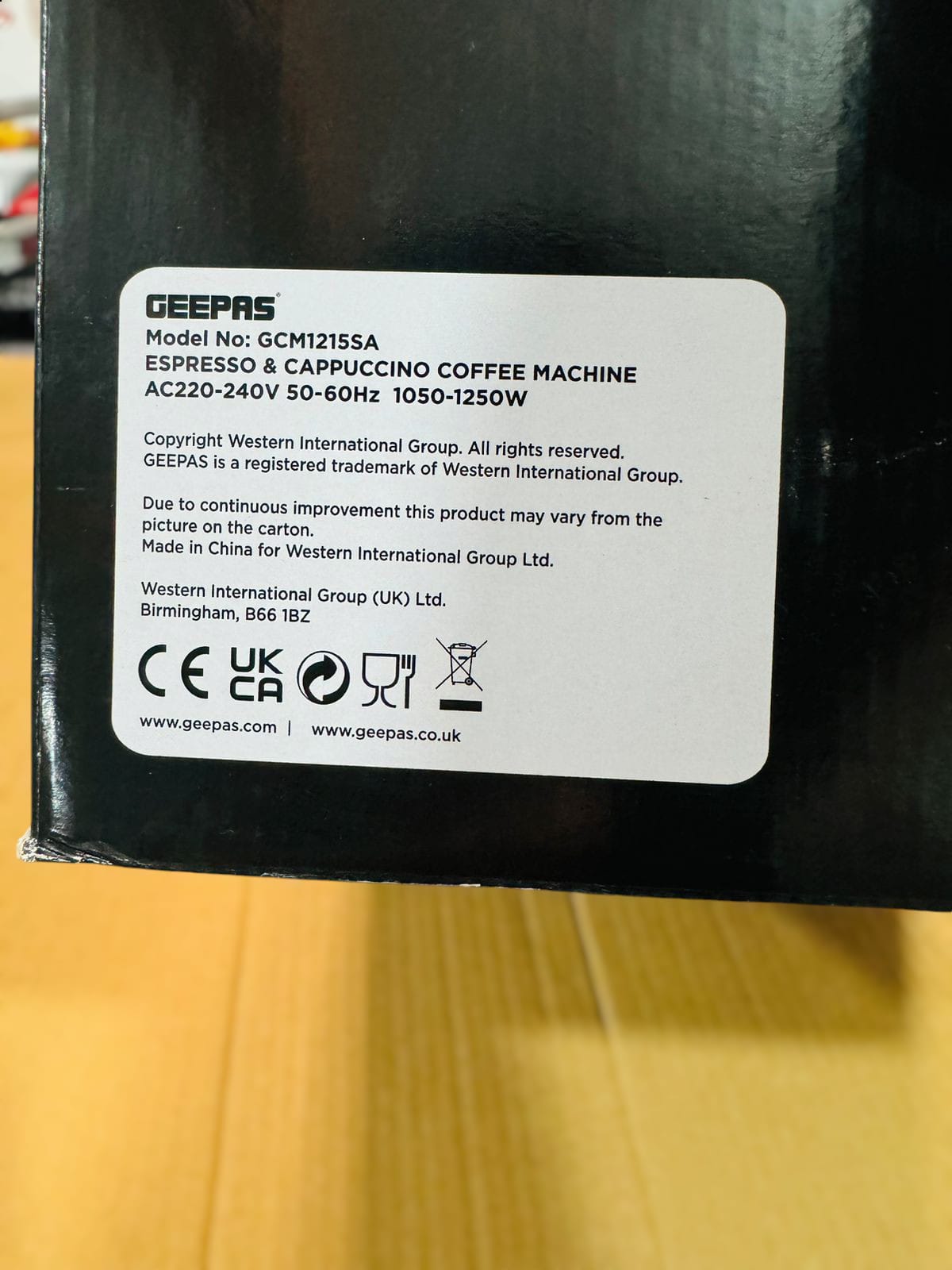 GEEPAS 1250W 3 in 1 Coffee Machine-1215